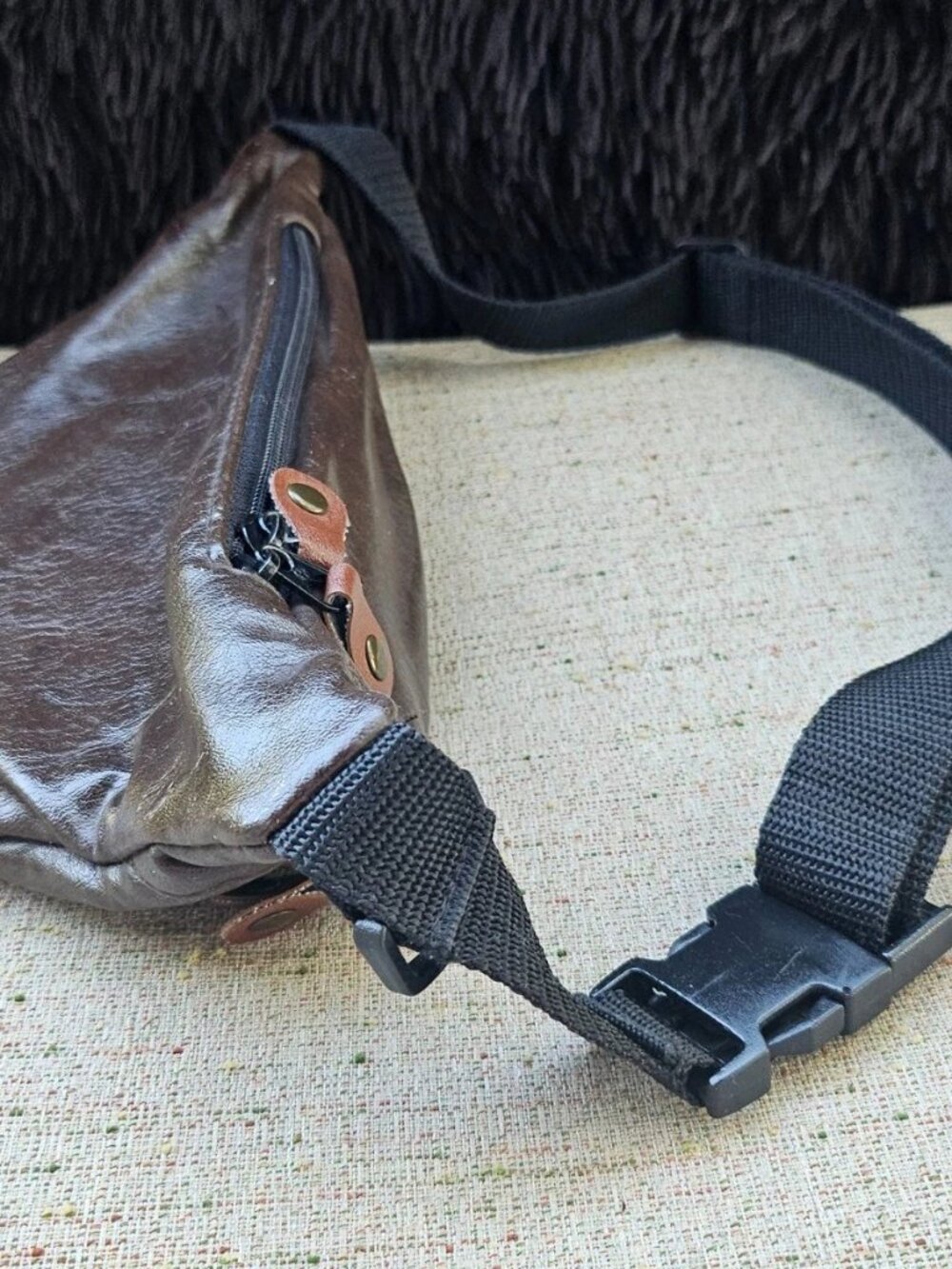 Cypress Wood Fanny Bag Waist Bag Brown Leather Travel Bag Zip Pockets Purse - Picture 5 of 14